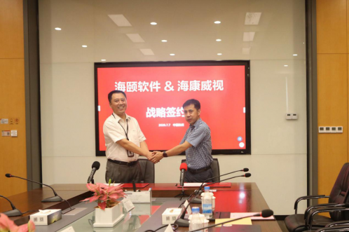 ��������������ʱ־ͬ�����﷫��